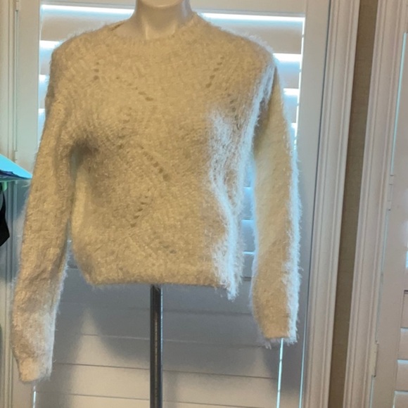 Arizona Jean Company Cream Crew Neck Sweater Plush Knit - Picture 1 of 7